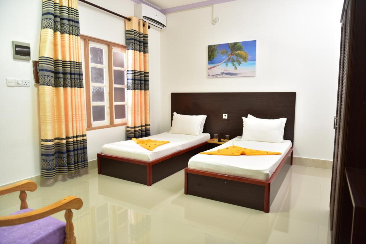 Moodhumaa Inn Guraidhoo  Esterno foto