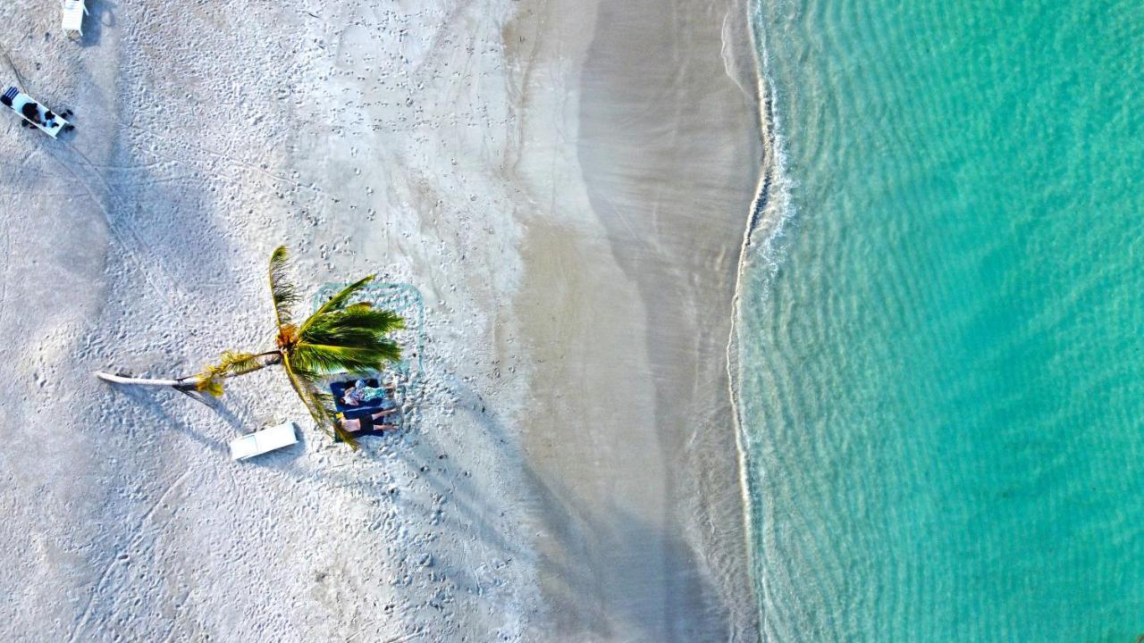 Moodhumaa Inn Guraidhoo  Esterno foto