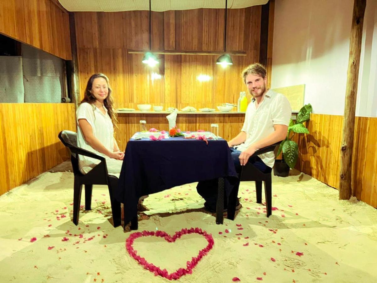 Moodhumaa Inn Guraidhoo  Esterno foto